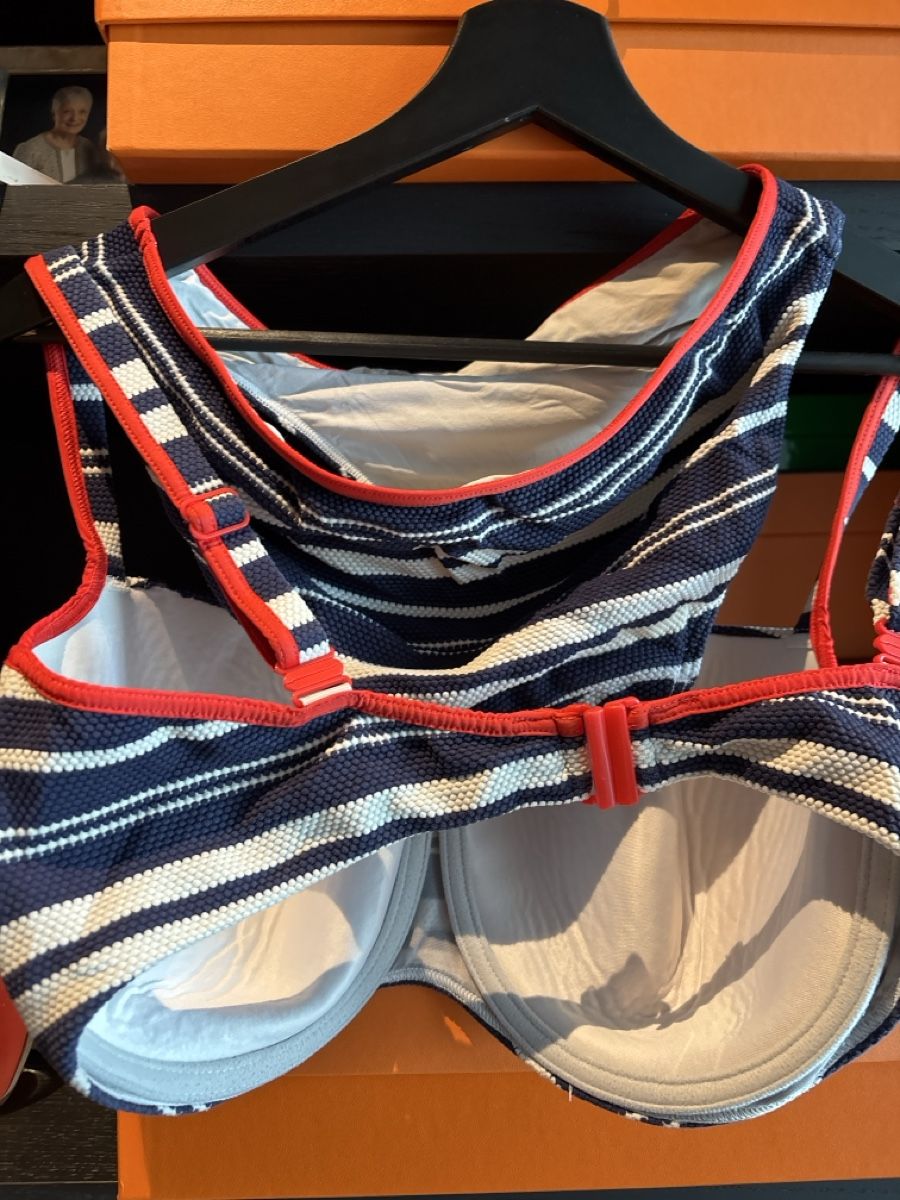 Badekleider & Bikinis: Bikini mit Beach Kleid Größe  40/42 – Gebraucht aus Salenstein von sehrgut 2