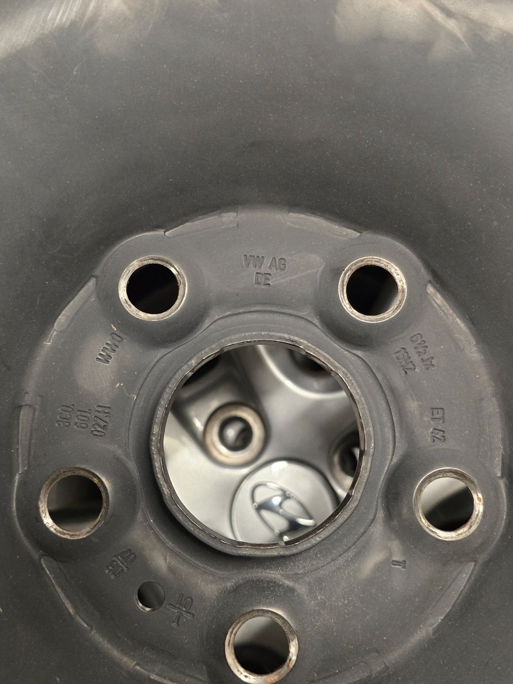 Volkswagen Pneus & Kompletträder: VW Passat Sommerräder – Gebraucht aus Fislisbach von adnan.arshad84