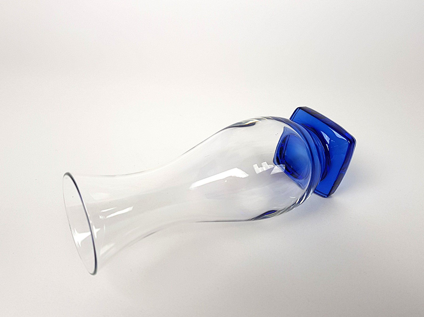 Vasi & Recipienti: Glasvase mit blauem Sockel – Usato da Suhr venduto da Restwert_Suhr 3