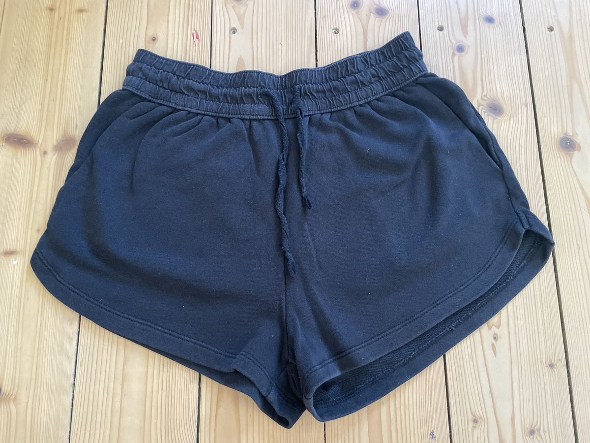 Pantaloni: Shorts – Usato da Winterthur venduto da lynn.n7