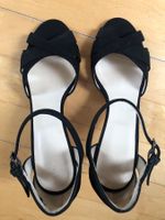 Sandaletten Navyboot schwarz Absatzschuh