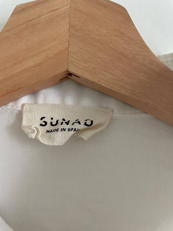 Blusen: Weiße Hemdbluse von SUNAD Made in Spain – Gebraucht aus Zürich von ber_r6vw 1