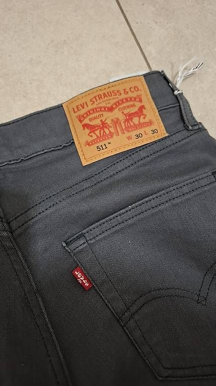 Jeans: Jeans Lewis 511 gris slim 30/30 – Usato da Essertes venduto da ast_mk5t 1