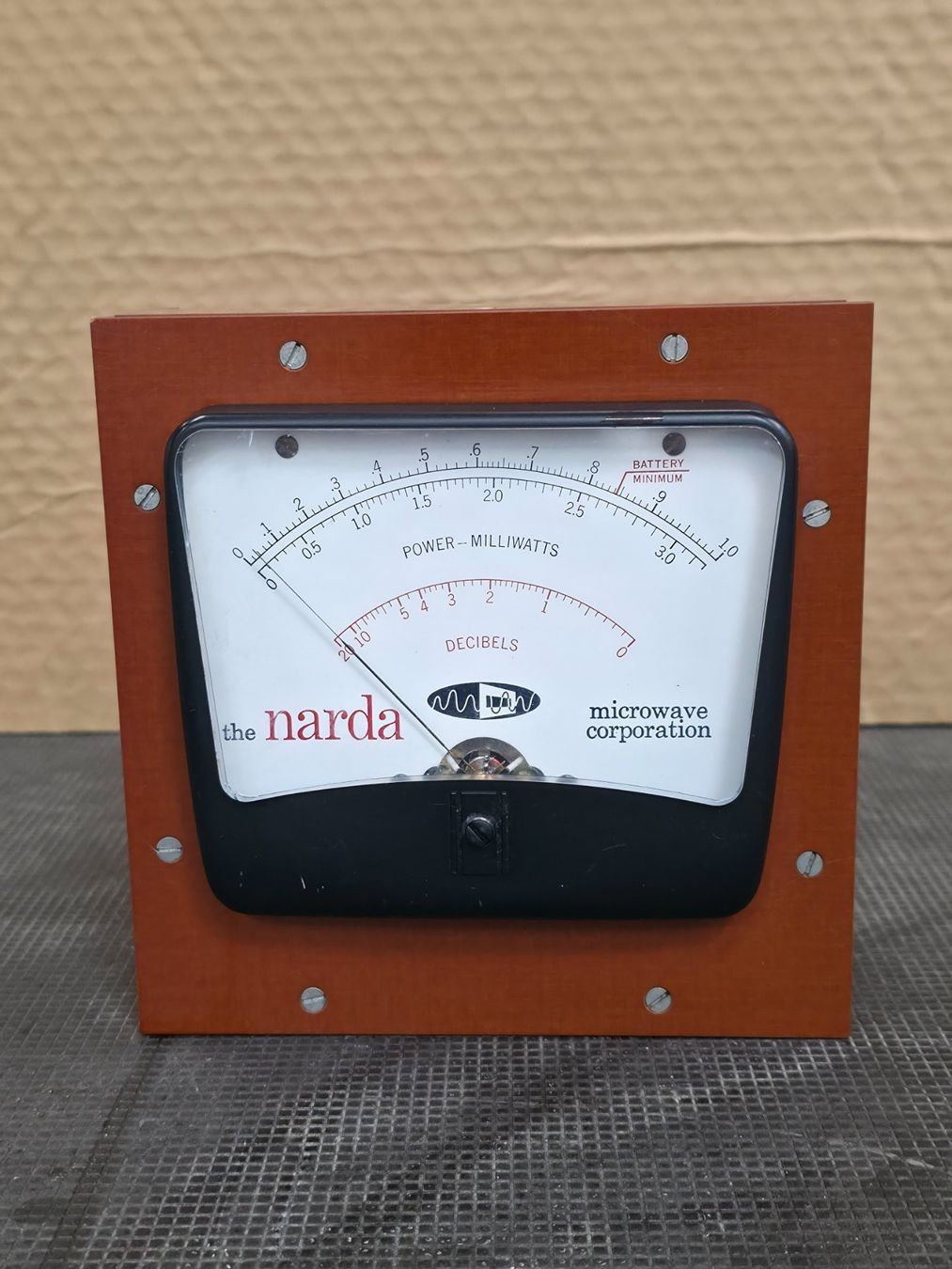 Misurare: Vintage Narda Microwave Power Meter Analog Messgerät – Difettoso da Dietlikon venduto da litisop