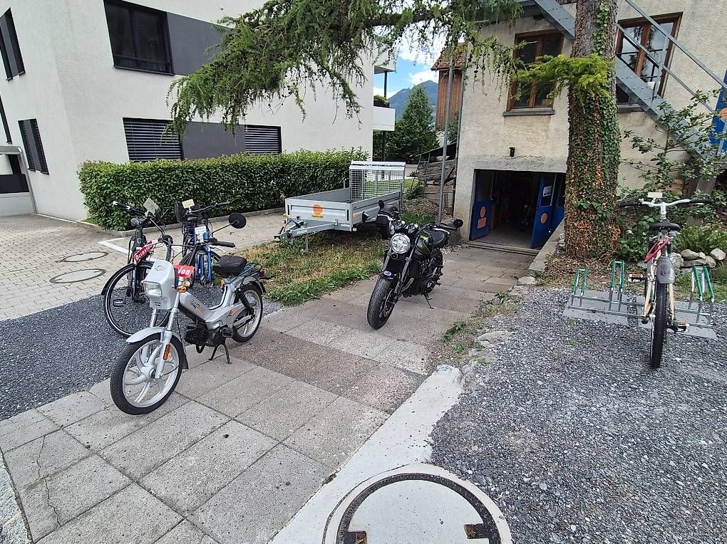 Ciclomotori: Tomos Mofa-Moped – Usato da Azmoos venduto da dar_h7yg