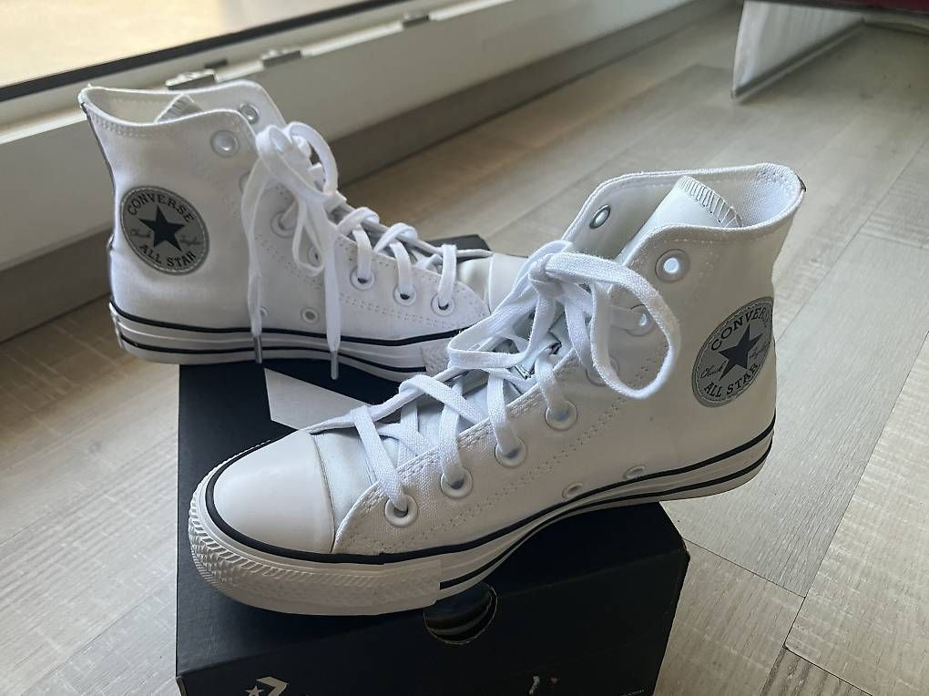 Scarpe da donna: CONVERSE blanc/gris argent taille 37 – Usato da Carouge GE venduto da Zozot 2