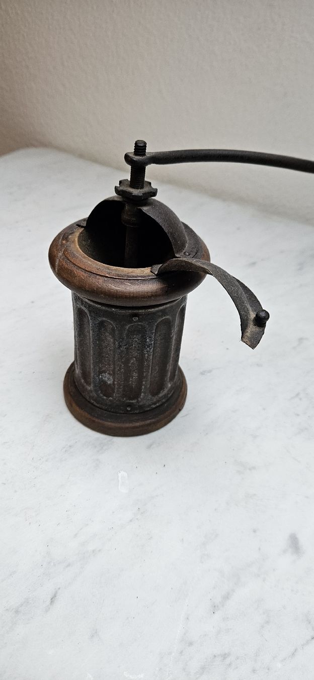 Elettrodomestici da cucina: Antike Kaffeemühle – Usato da Belp venduto da Ginus85 3