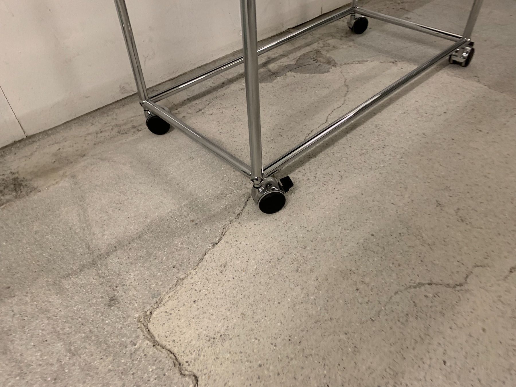 USM Mobili TV: Usm  Lowboard Tv Möbel Lieferung .Gratis – Usato da Thun venduto da Thuno6 1