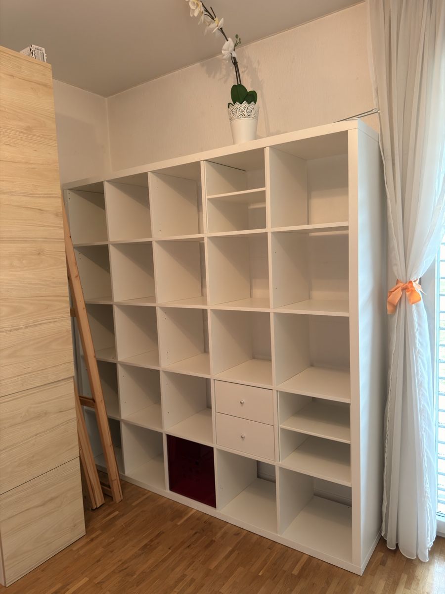 Ikea Scaffali: IKEA Kallax 5x5 / 182x182 cm – Usato da Frutigen venduto da leonie.2000 1