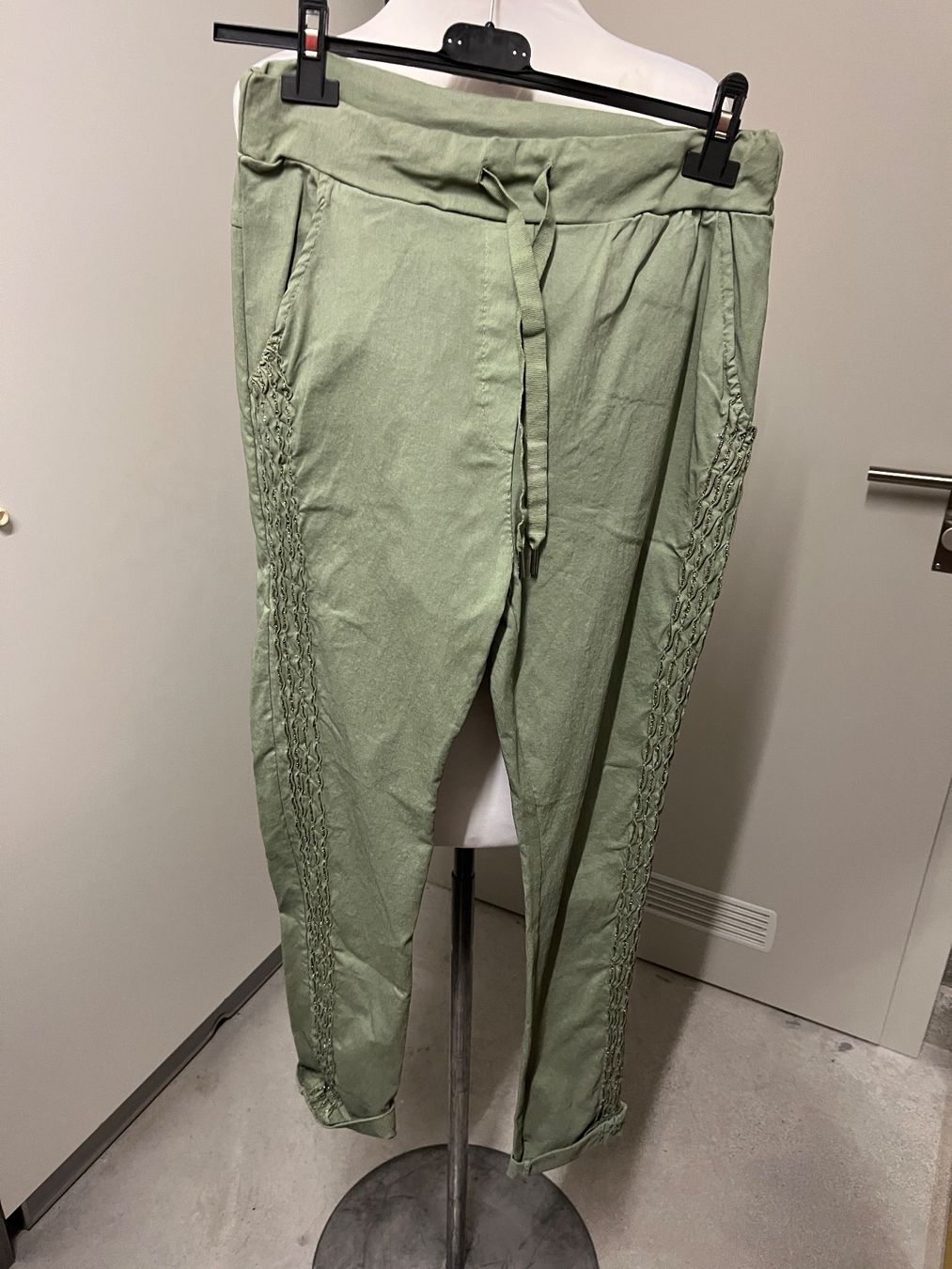 Pantaloni: Hose, Grösse S, Neu – Nuovo (secondo la descrizione) da Interlaken venduto da Jasmin_Flower