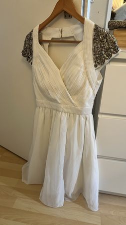 Schönes elegantes Little Mistress Kleid