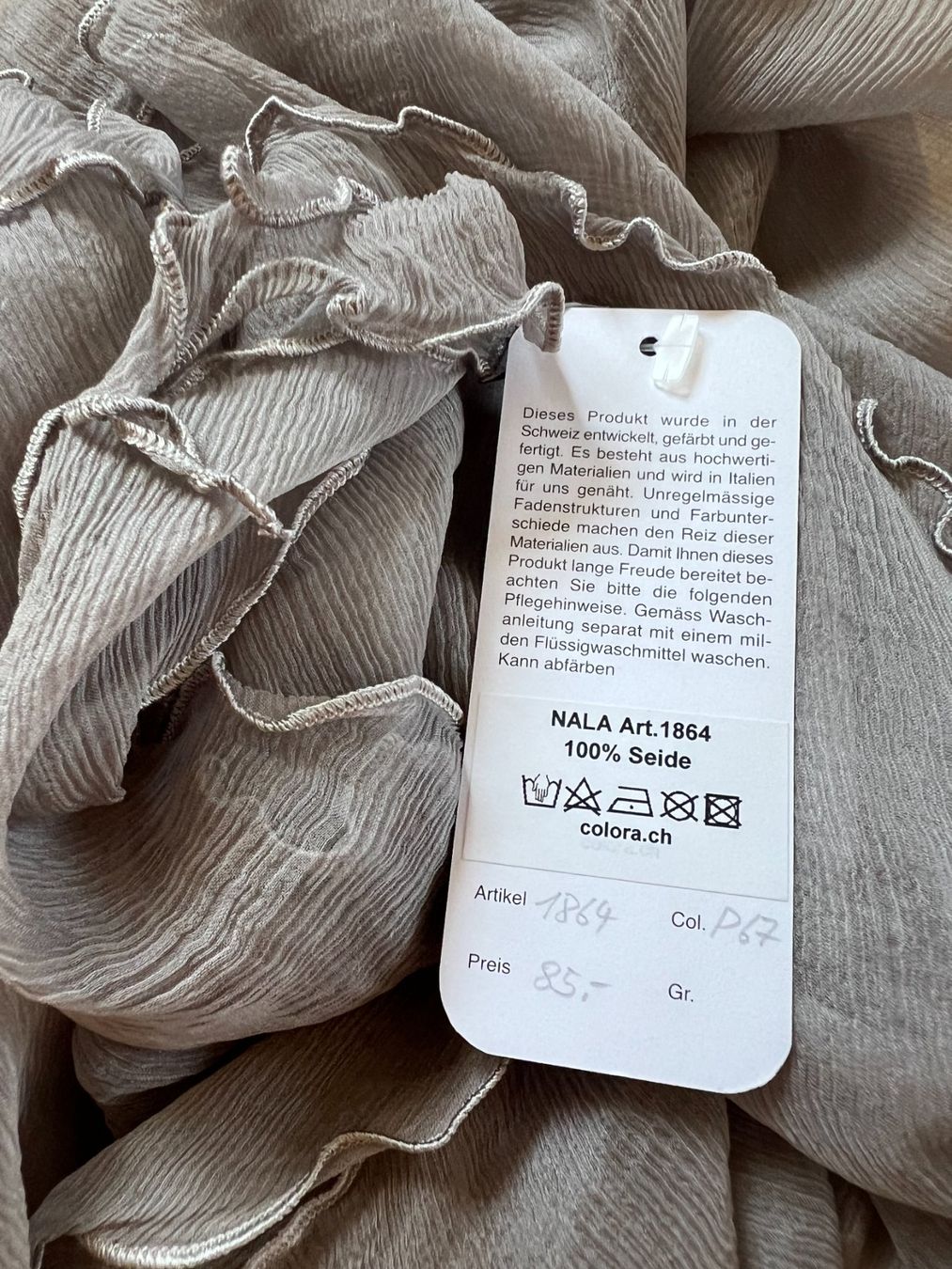 Colora Foulard & Sciarpe: Colora Schal, 100% Seide, Grau, NEU – Nuovo e nell'imballaggio originale da Worb venduto da farben20zauber 1