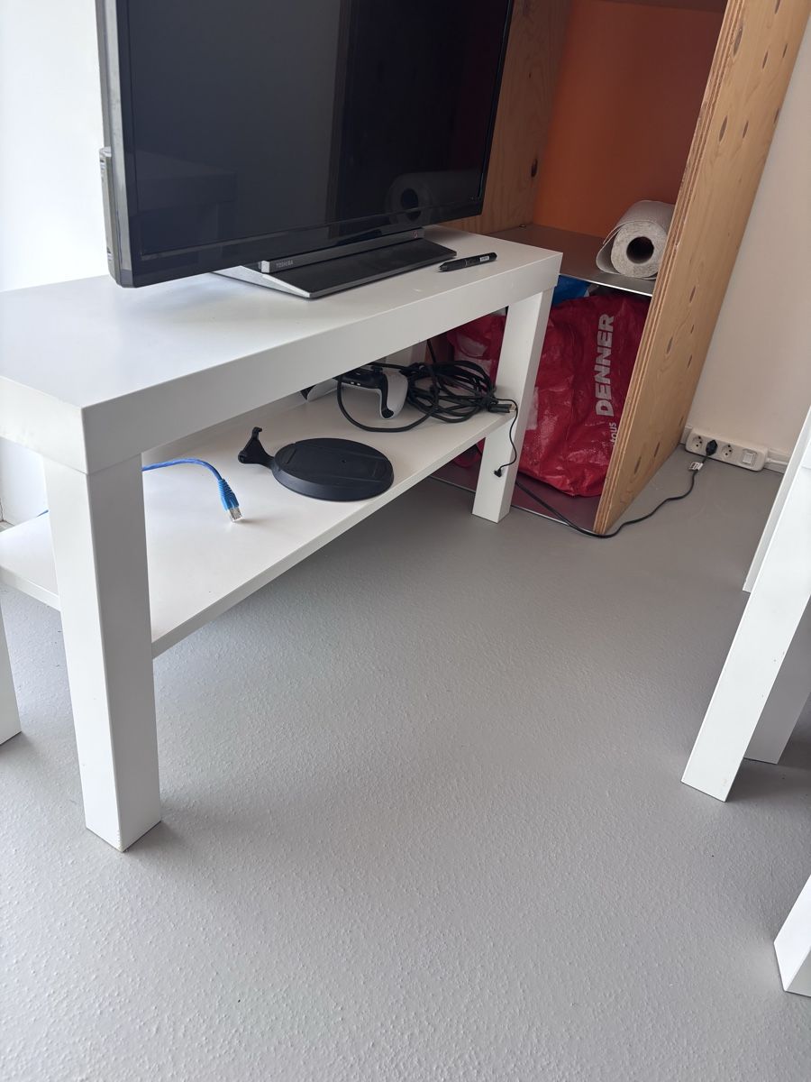 Ikea Tavoli: Table de télévision/ étagère – Usato da Chavannes-Renens venduto da ami_pr7x 2