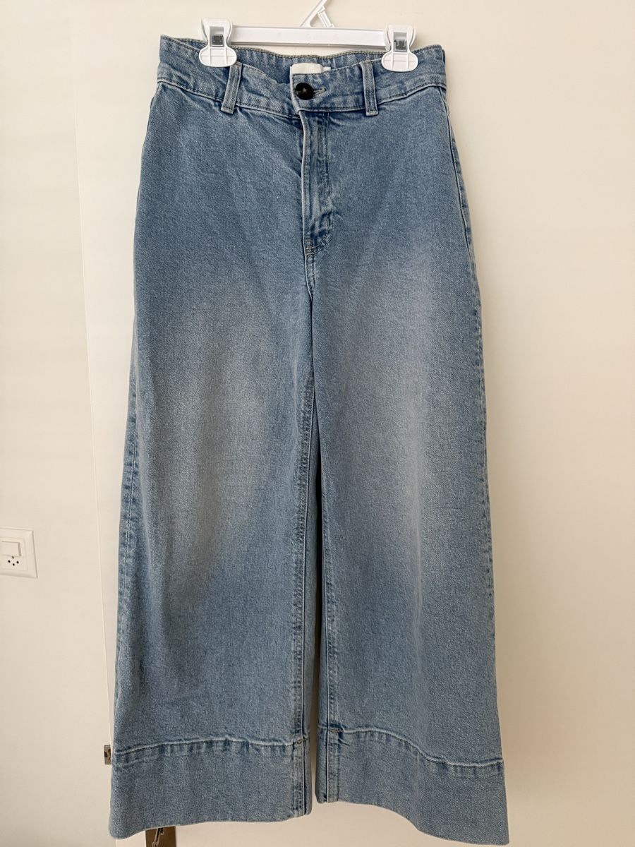H&M Jeans: Jean H&M bleu clair  – D'occasion à Monthey par sen_6ckr