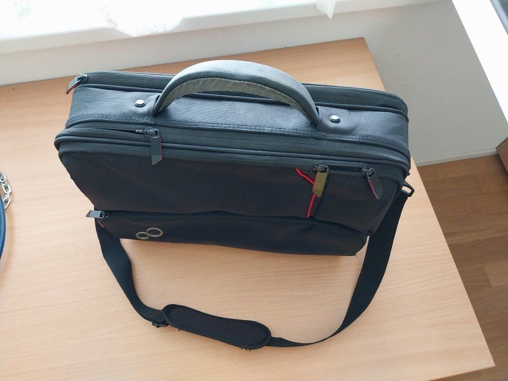 Fujitsu Borse: Laptoptasche Fujitsu schwarz – Usato da Goldau venduto da feh_2qvj 1