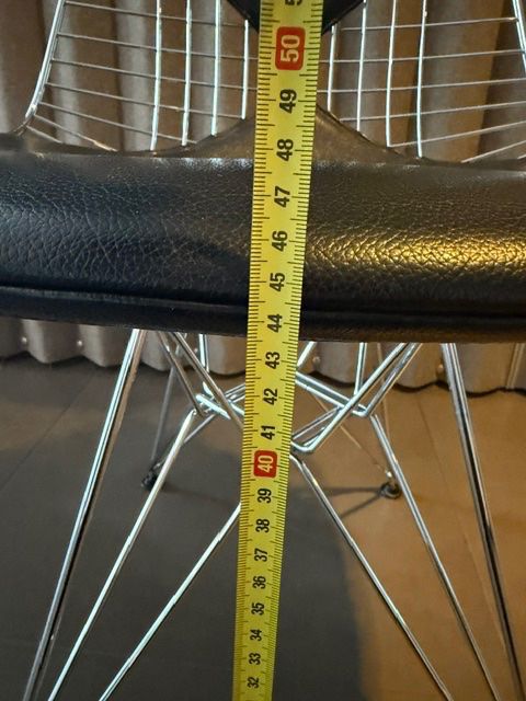 Vitra Sedie: Vitra Wire Chair mit Lederbesatz – Usato da Kilchberg ZH venduto da SabineF01 1