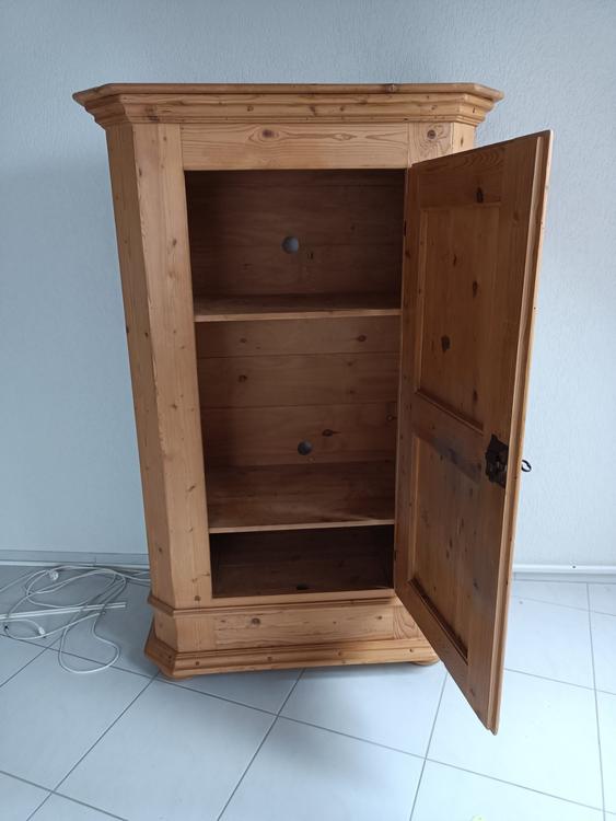 Schrank Massivholz antik | Kaufen auf Ricardo