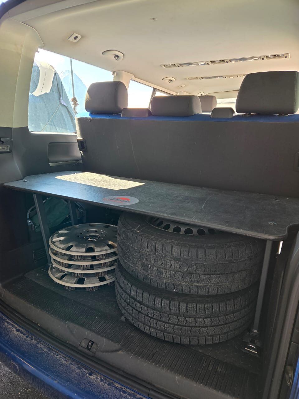 VW Autos: VW T5 Multivan 2.5 TDI mit AHK – Gebraucht aus Triesenberg von Deicha 5