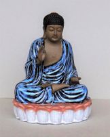 Buddha aus gebranntem Ton, Emailbemalung