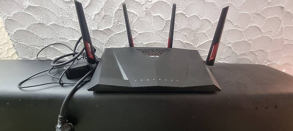 Modems & Routeurs: Router – D'occasion à Couvet par Sagittaire555 2