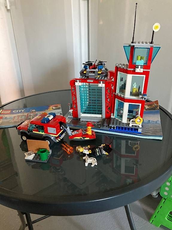 Lego Giocattoli: Lego 10215 City – Usato da Arbon venduto da Tschu79