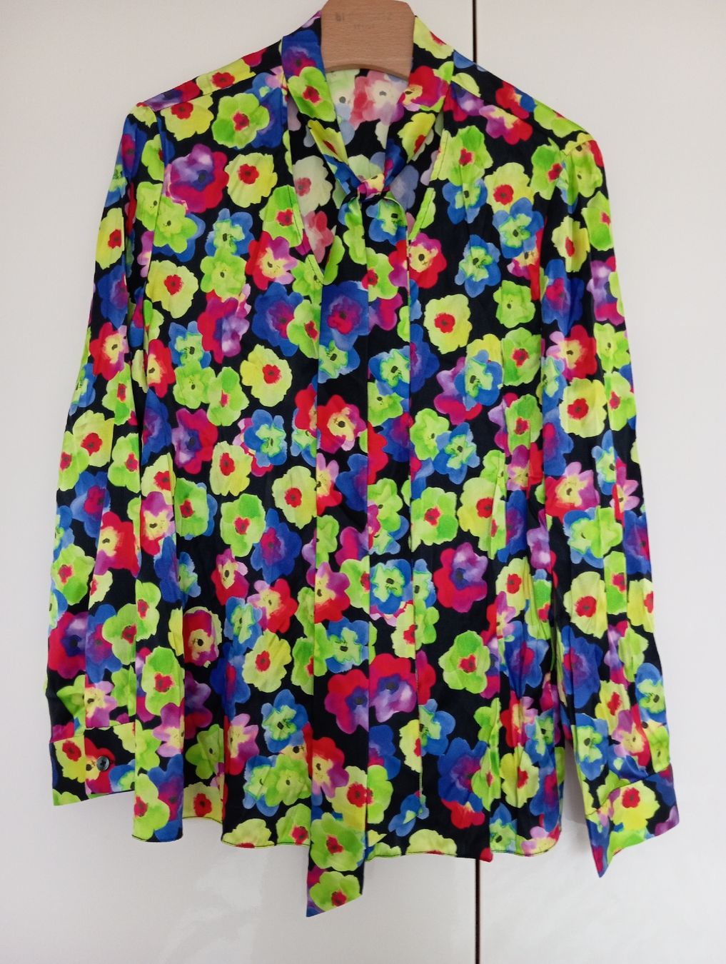 Blusen: *NEU* Handgemachte Seidenbluse Gr.S – Neu und originalverpackt aus Romanshorn von mololo