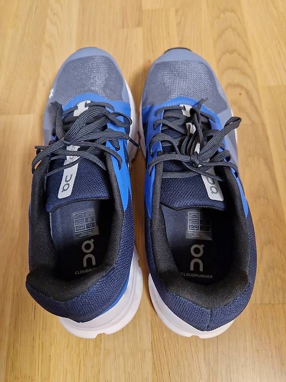 Scarpe da uomo: On Herren Grösse 45 – Usato da Mümliswil venduto da Sachs623 2