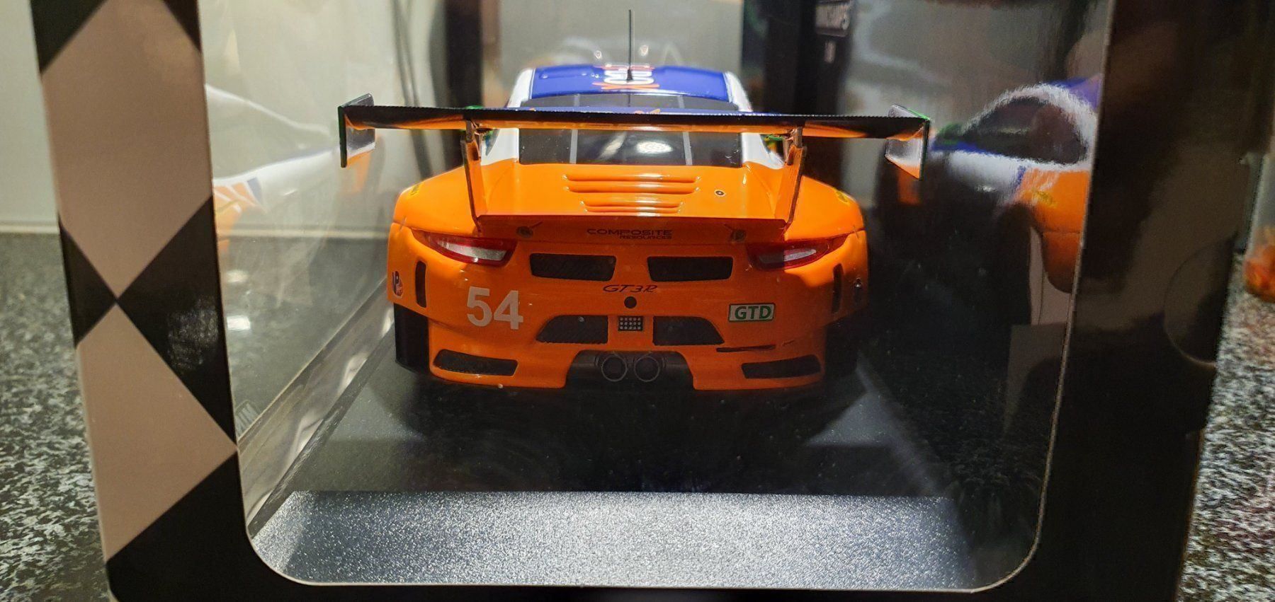 Porsche Modellini d'auto: Porsche 911 GT3 R 1:18 – Nuovo e nell'imballaggio originale da Ballwil venduto da Veyron94 5