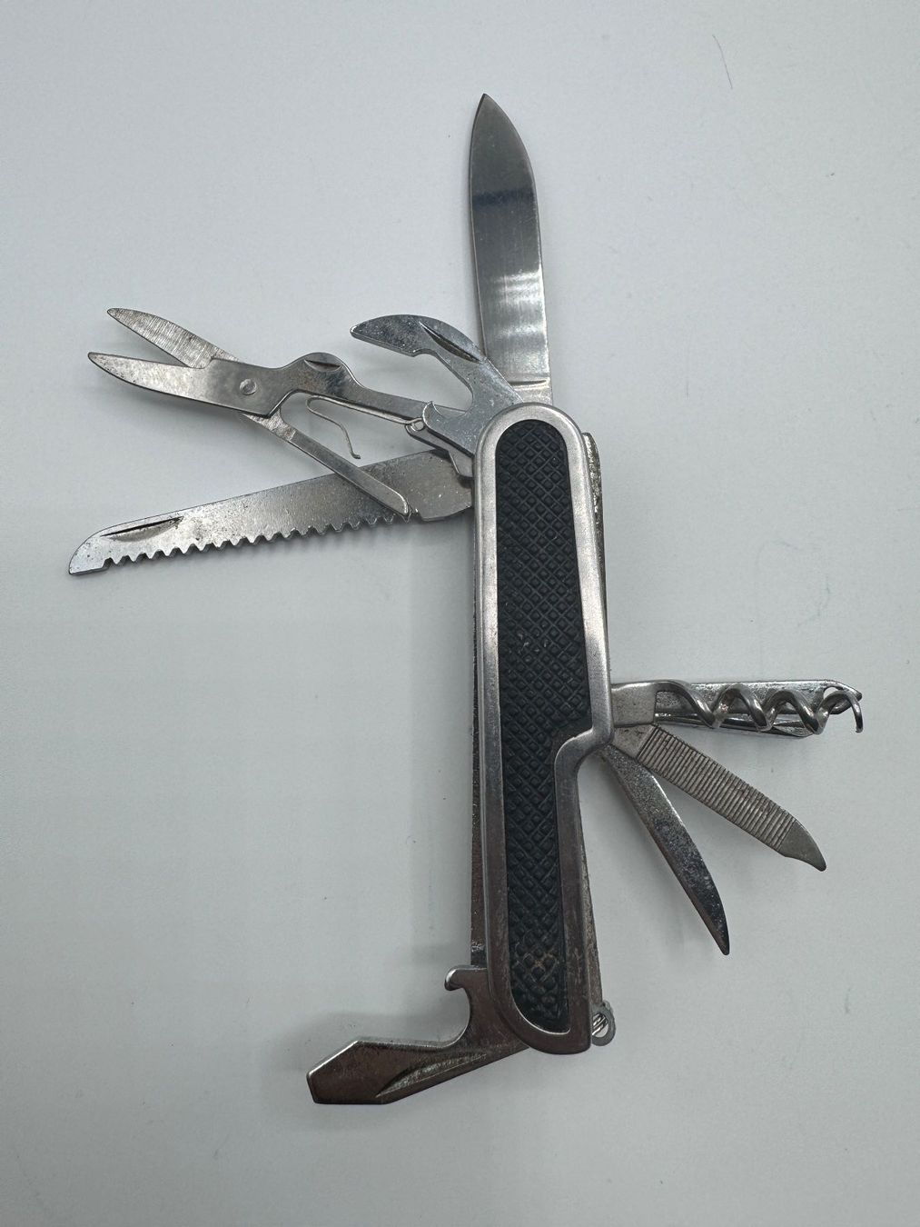 Couteaux de poche: Taschenmesser – D'occasion à Sachseln par BONATI01