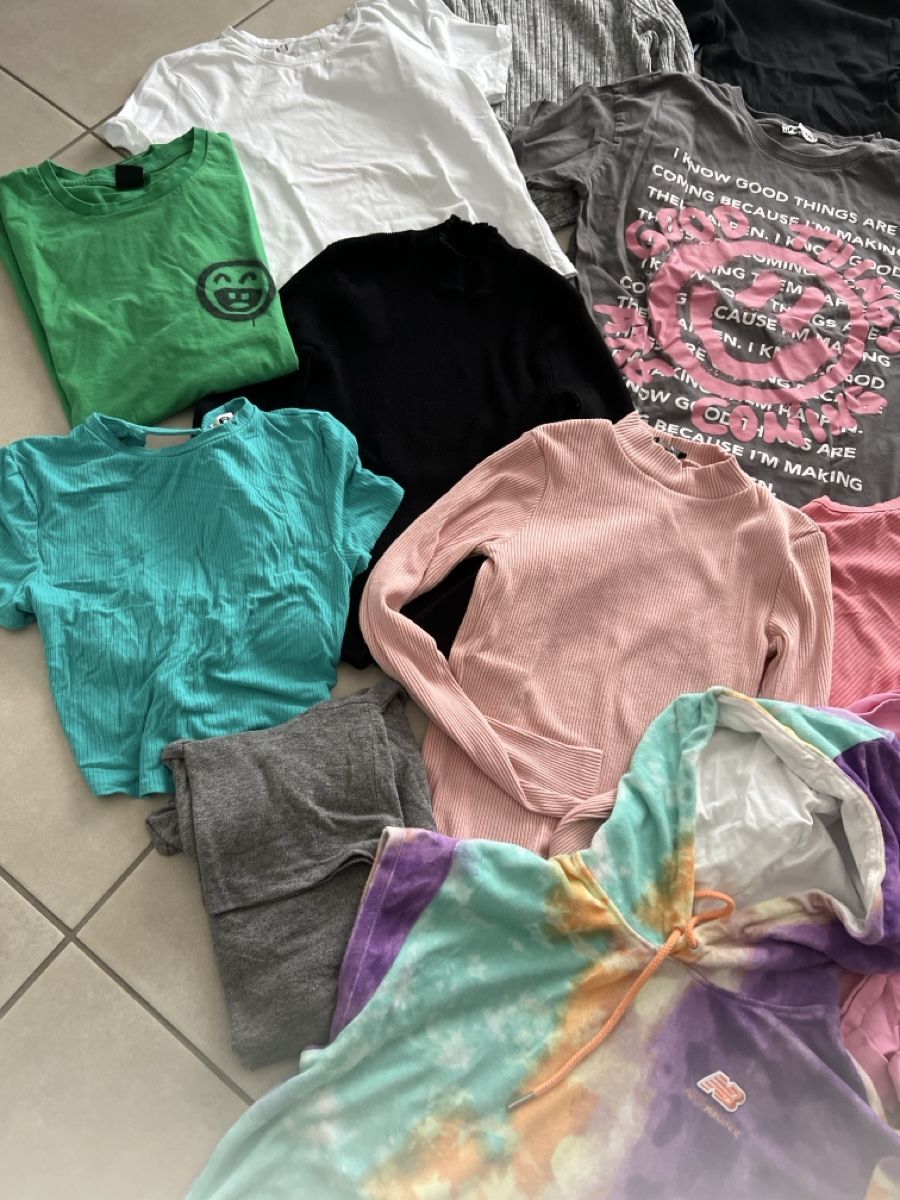 Lotti di vestiti: FB Sister XS/S – Usato da Meierskappel venduto da Coke 3