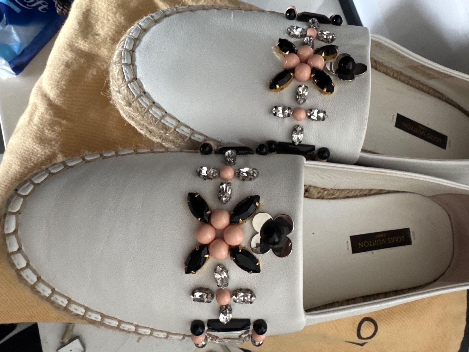 Louis Vuitton Scarpe da donna: LOUIS VUITTON LEATHER ESPADRILLE – Usato da Les Geneveys-sur-Coffrane venduto da LVMM 1