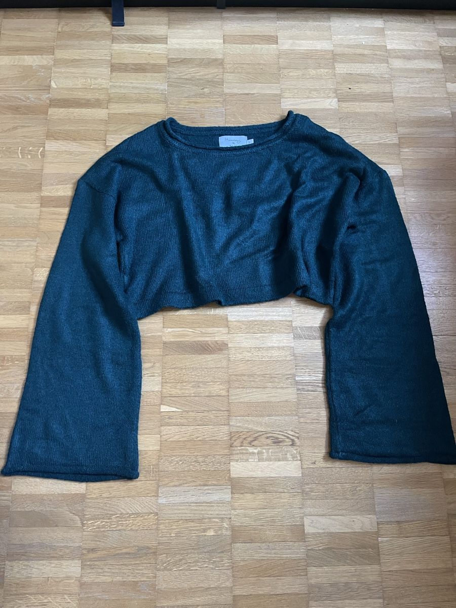 Na-kd Maglioni & Felpe: NA-KD cropped pullover – Usato da Zürich venduto da WeisserPlanet