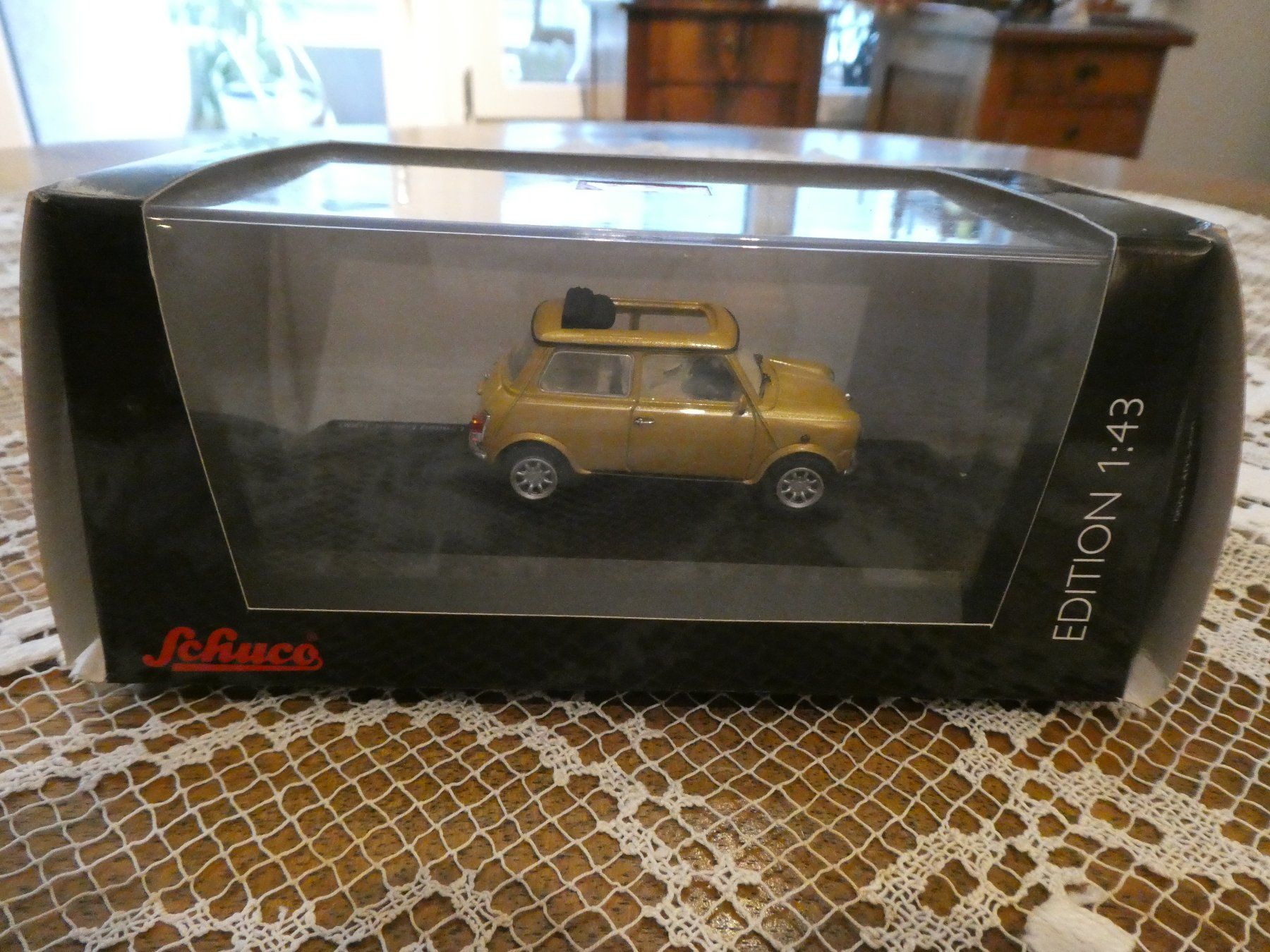 Schuco Modellini d'auto: Modellauto Mini Cooper Gold von Schuco – Nuovo e nell'imballaggio originale da Basel venduto da Robyn 1