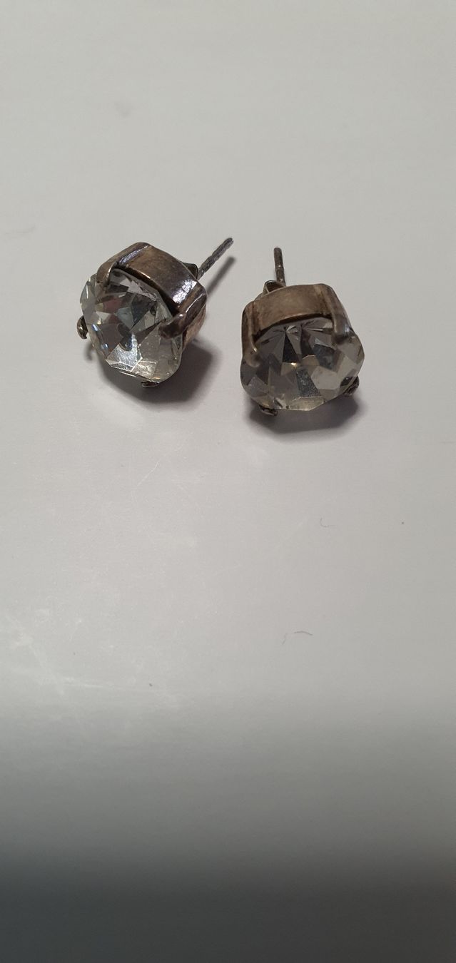 Orecchini pendenti & Orecchini a lobo: Funkelnde Ohrstecker mit Strass - zeitloser Schmuck! – Usato da Winterthur venduto da LaRoque 3