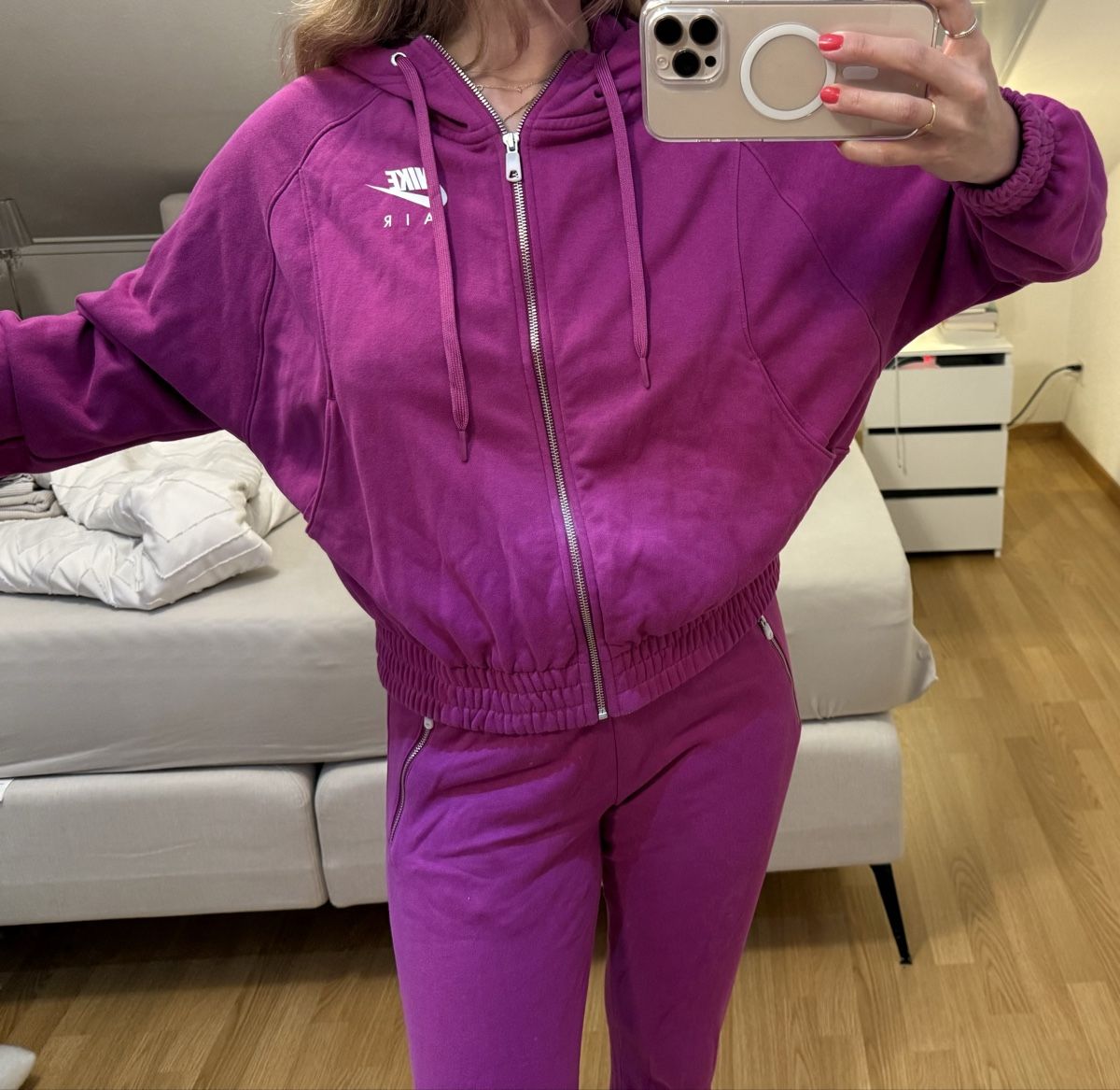 Nike Anzüge & Kostüme: Nike Trainingsanzug pink – Gebraucht aus Oberhofen Thun'see von KeleshC 1