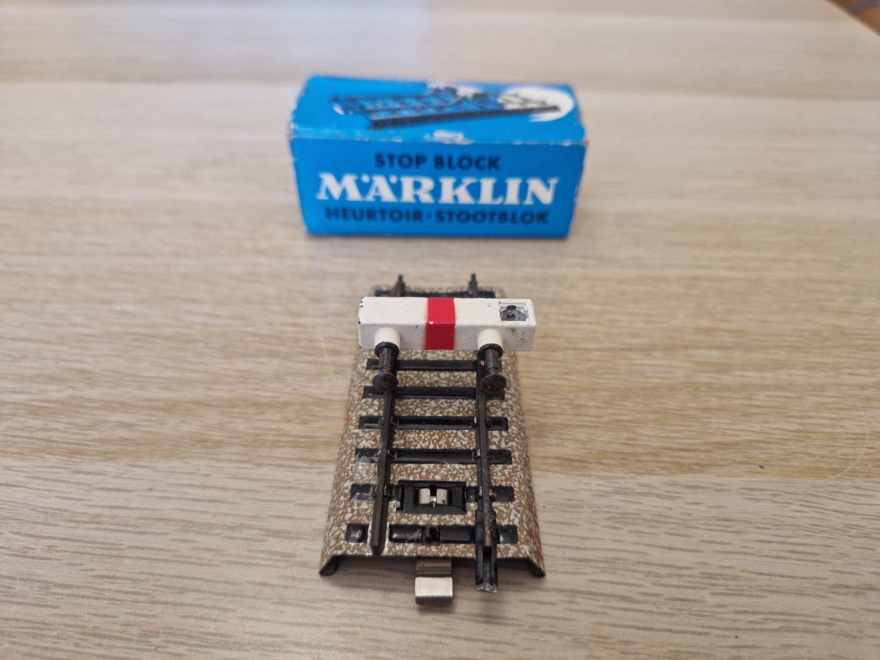 Märklin Modelleisenbahnen: Märklin 7190 Prellbock M H0 – Gebraucht aus St-Aubin-Sauges von tantome