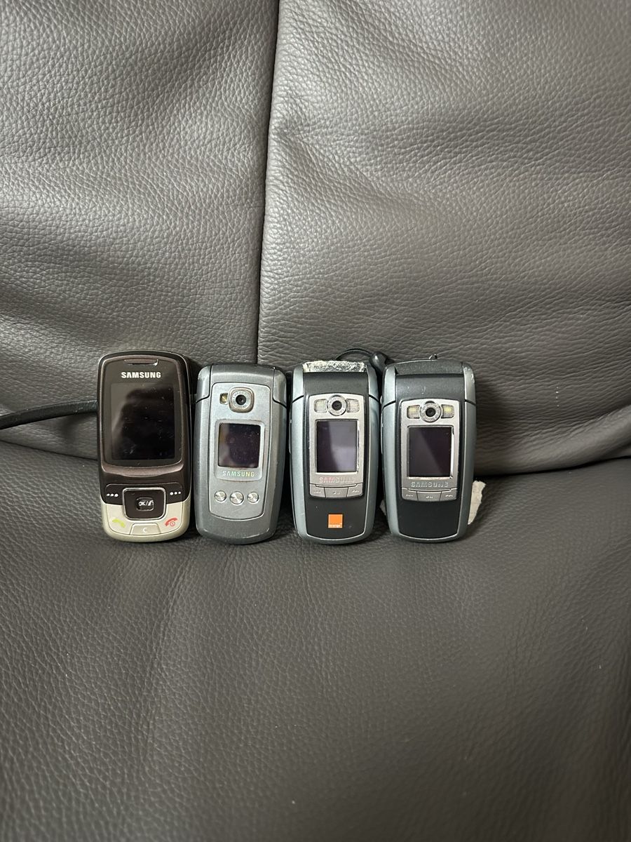 Samsung Telefoni cellulari / Smartphones: Samsung Handy Konvolut 2 – Difettoso da Heerbrugg venduto da Amazon38