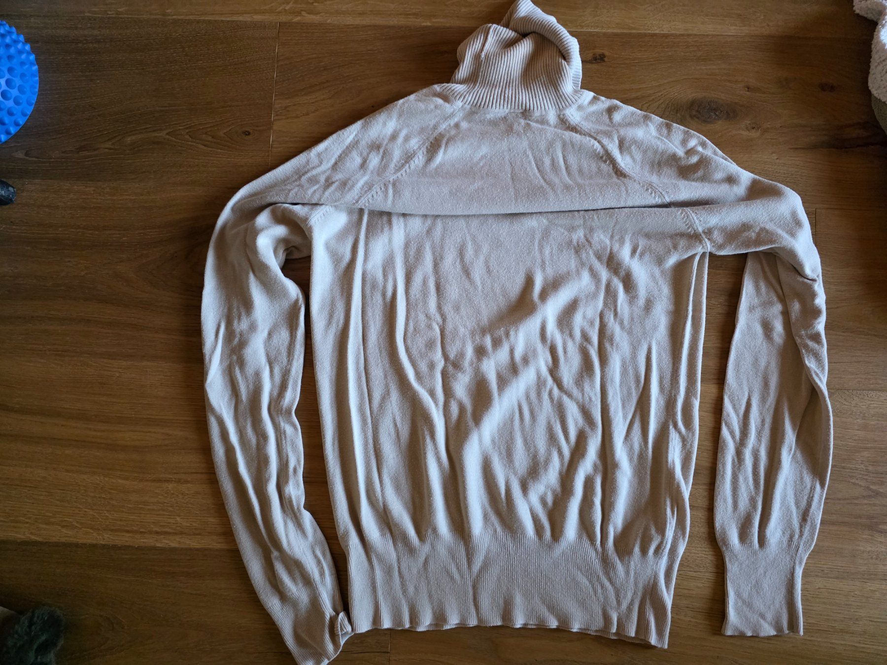 Esprit Maglioni & Felpe: Rollkragen beige Pullover Esprit Grösse M – Usato da Walterswil BE venduto da Lonitti 4
