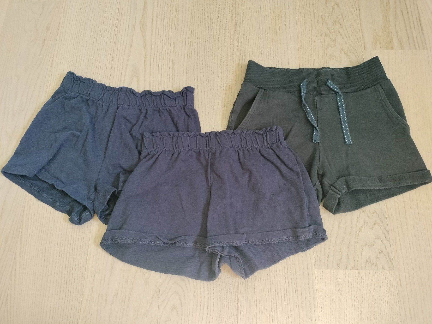 H&M Pantaloni: 3x Kurzhosen Mädchen Grösse 116 – Usato da Neftenbach venduto da TheKringel