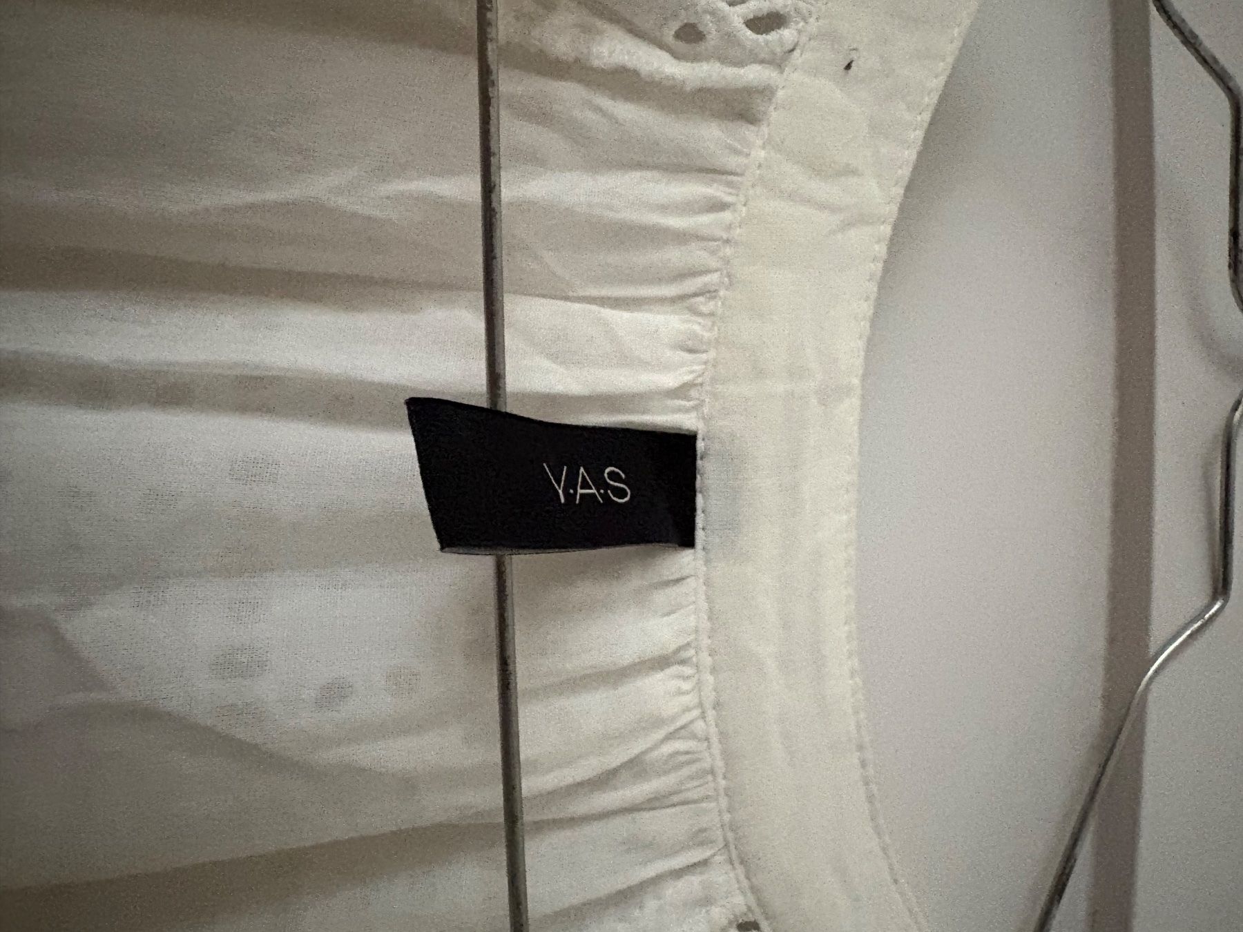 Robes: Weisses Sommerkleid YAS – D'occasion à Gockhausen par EliP07 2