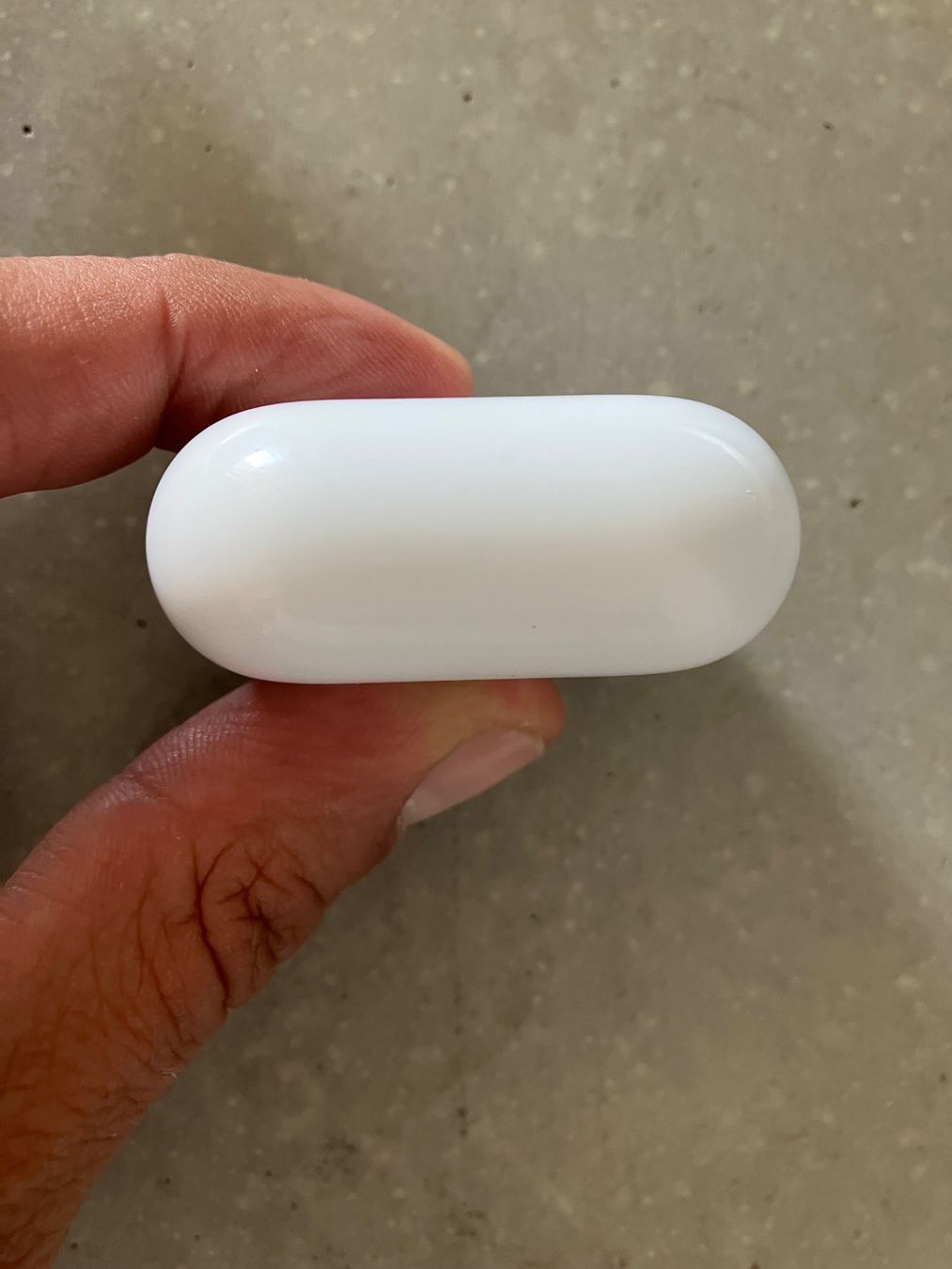 Apple Casques audio: APPLE AIRPODS 4 CASE – D'occasion à Lausanne par mr.v 5