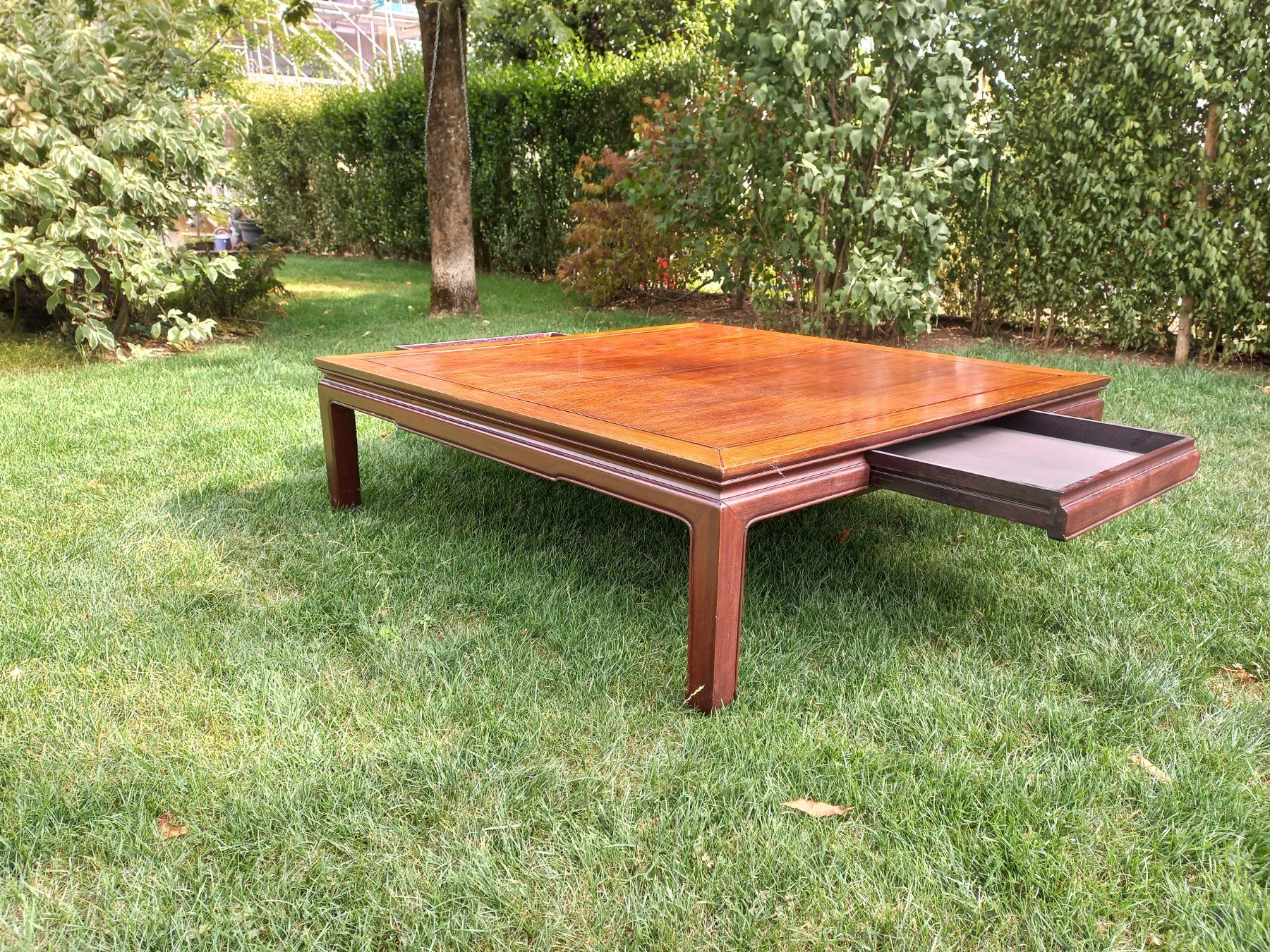 Tische: Tisch – Gebraucht aus Trimbach von stillik
