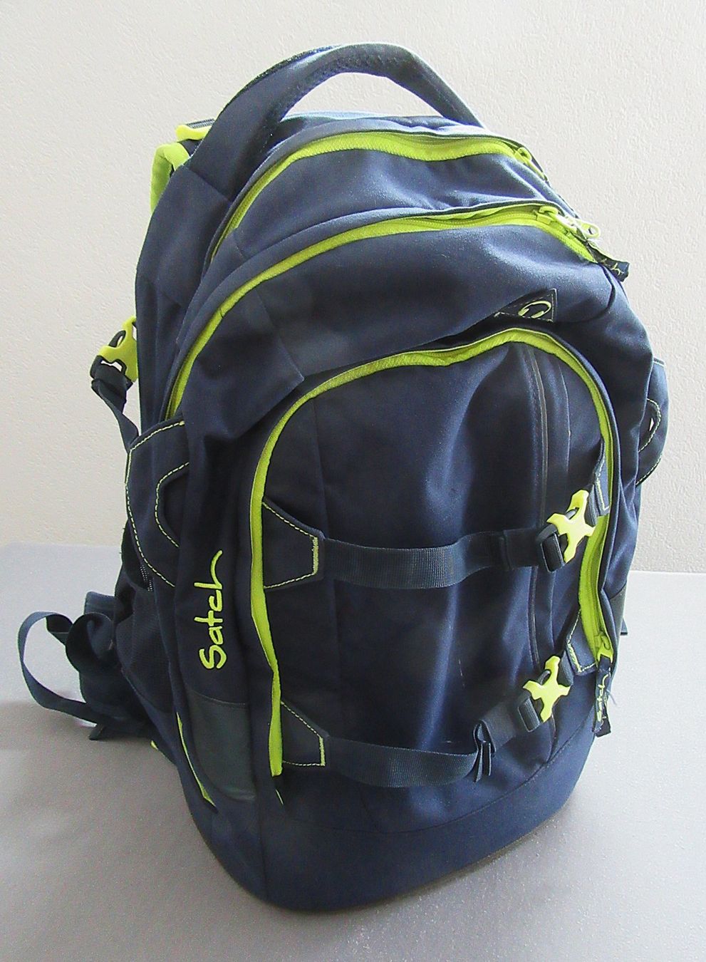 Satch Zaini: Schulthek Satch - Schulrucksack - Schulranzen – Usato da Auenstein venduto da Padabimbim