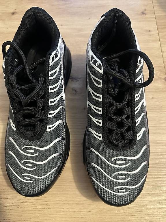 Scarpe per ragazzi: Chaussures garçon ? Pointure 37  – Usato da Genève venduto da hak_tp7m