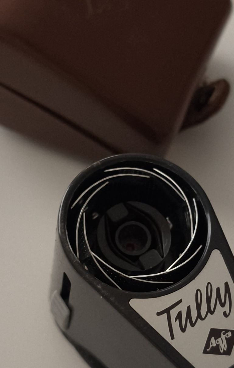 Agfa Flash: Agfa Tully Blitzgeraet mit Tasche neuwertig – Usato da Glarus venduto da Cedric201 2