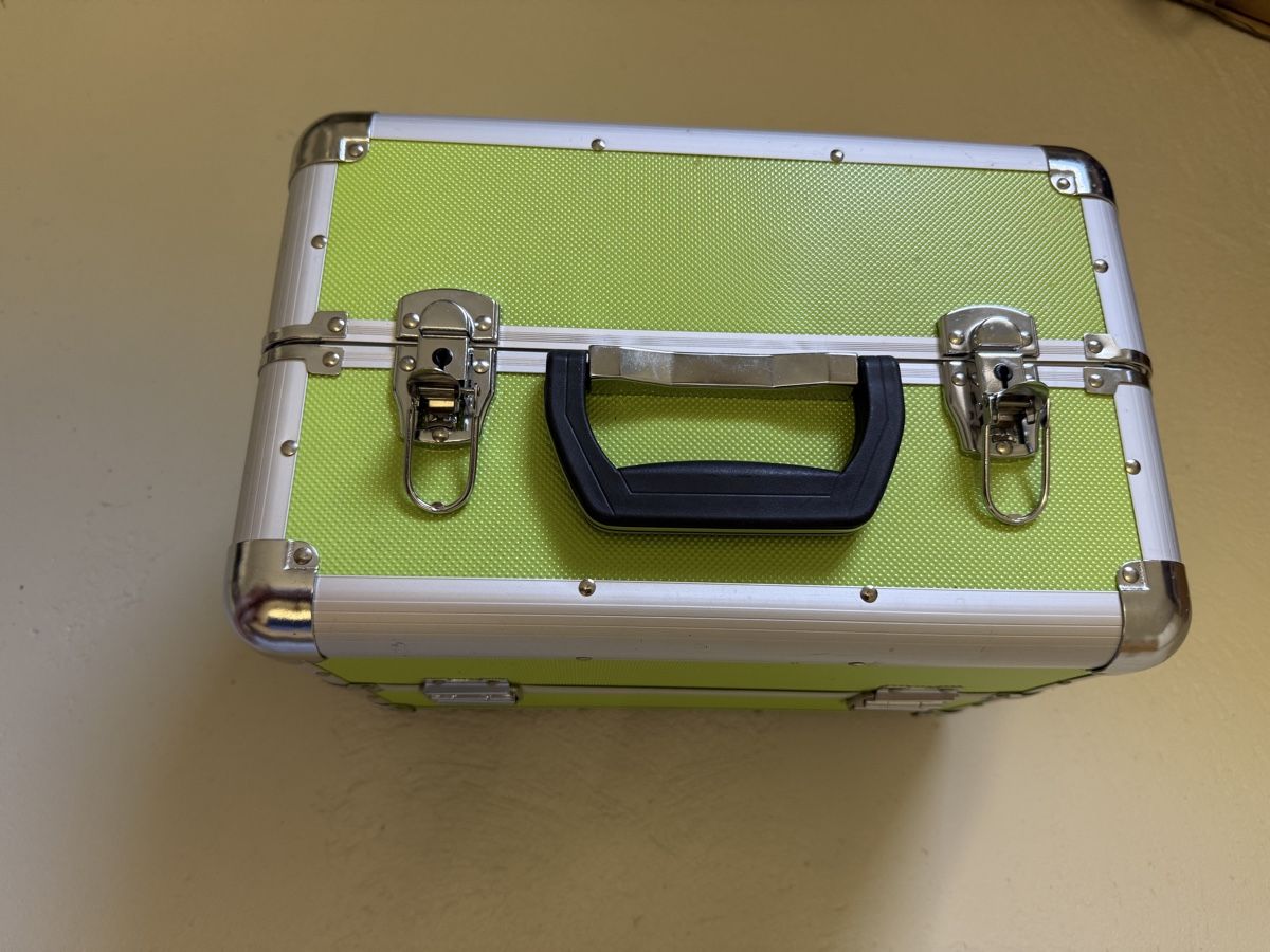 Valigie: Handwerkkoffer Aluminium mit Einteiler Grösse M NEU – Usato da Uster venduto da Buchel