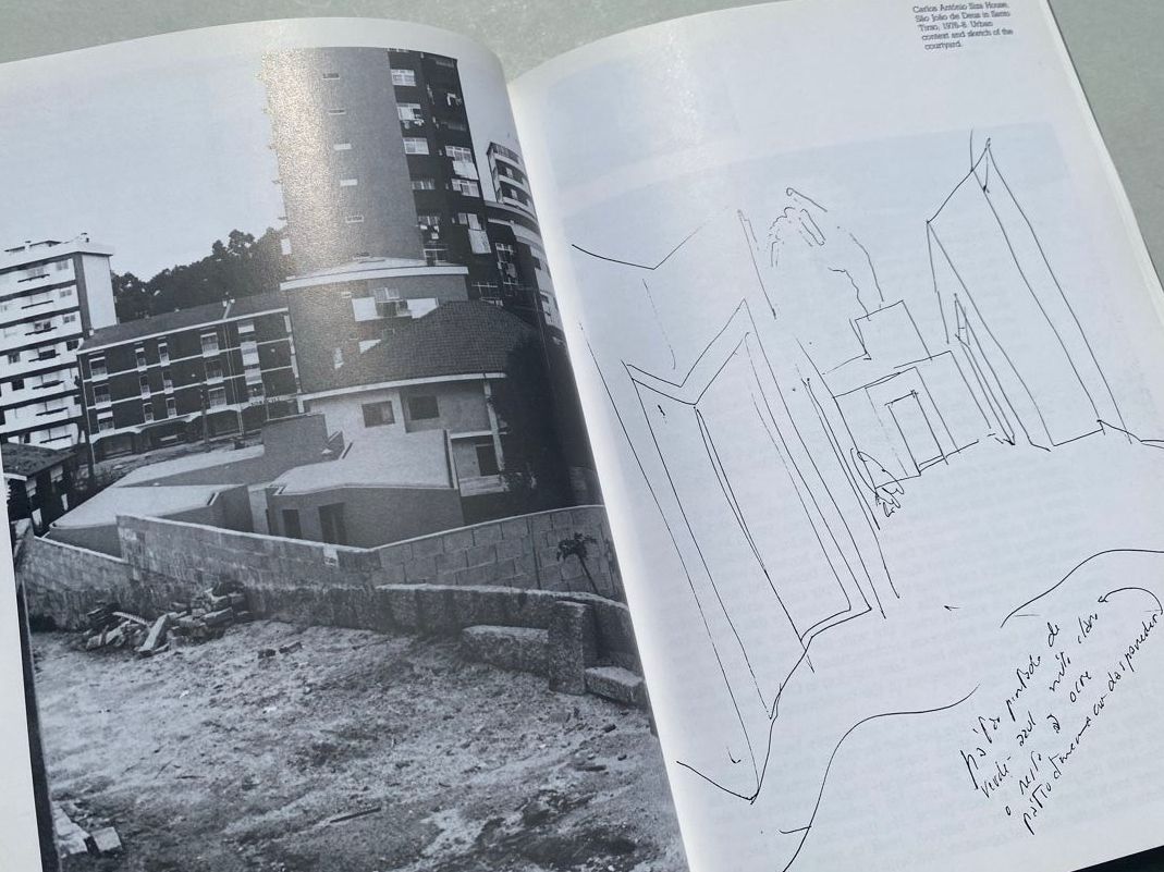 Libri: Alvaro Siza by Brigitte Fleck - Architecture Collection – Usato da Zürich venduto da lesgarcons 2