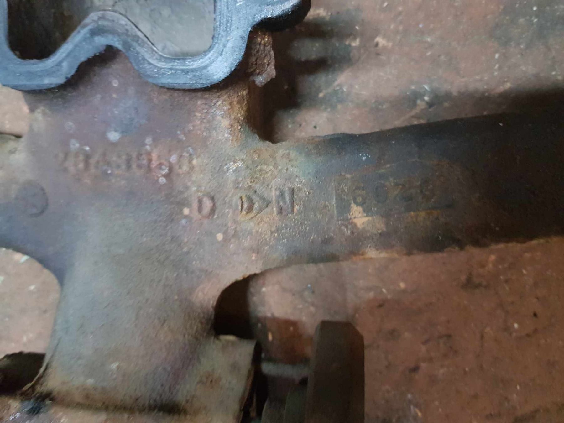 Chrysler Sistemi di scarico: Auspuffkollektore Chrysler Small Block – Usato da Niedergösgen venduto da usc_tt5r 3