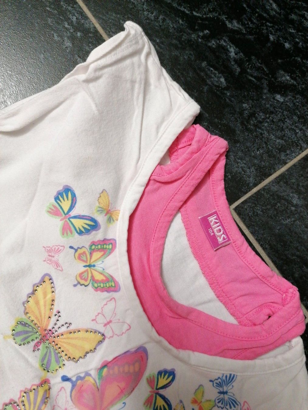 Blusen, T-Shirts & Tops: T-shirt Gr 104 – Gebraucht aus Büttikon AG von Amineah 1