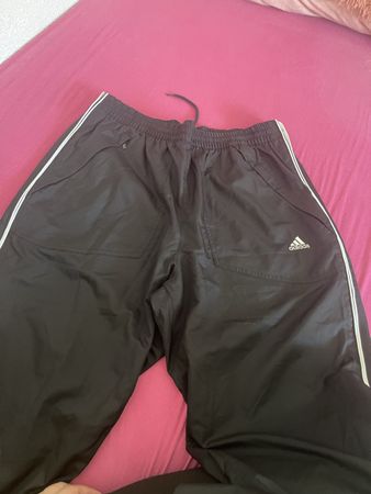 Adidas Trainingshose schwarz Grösse M mit Reissverschluss